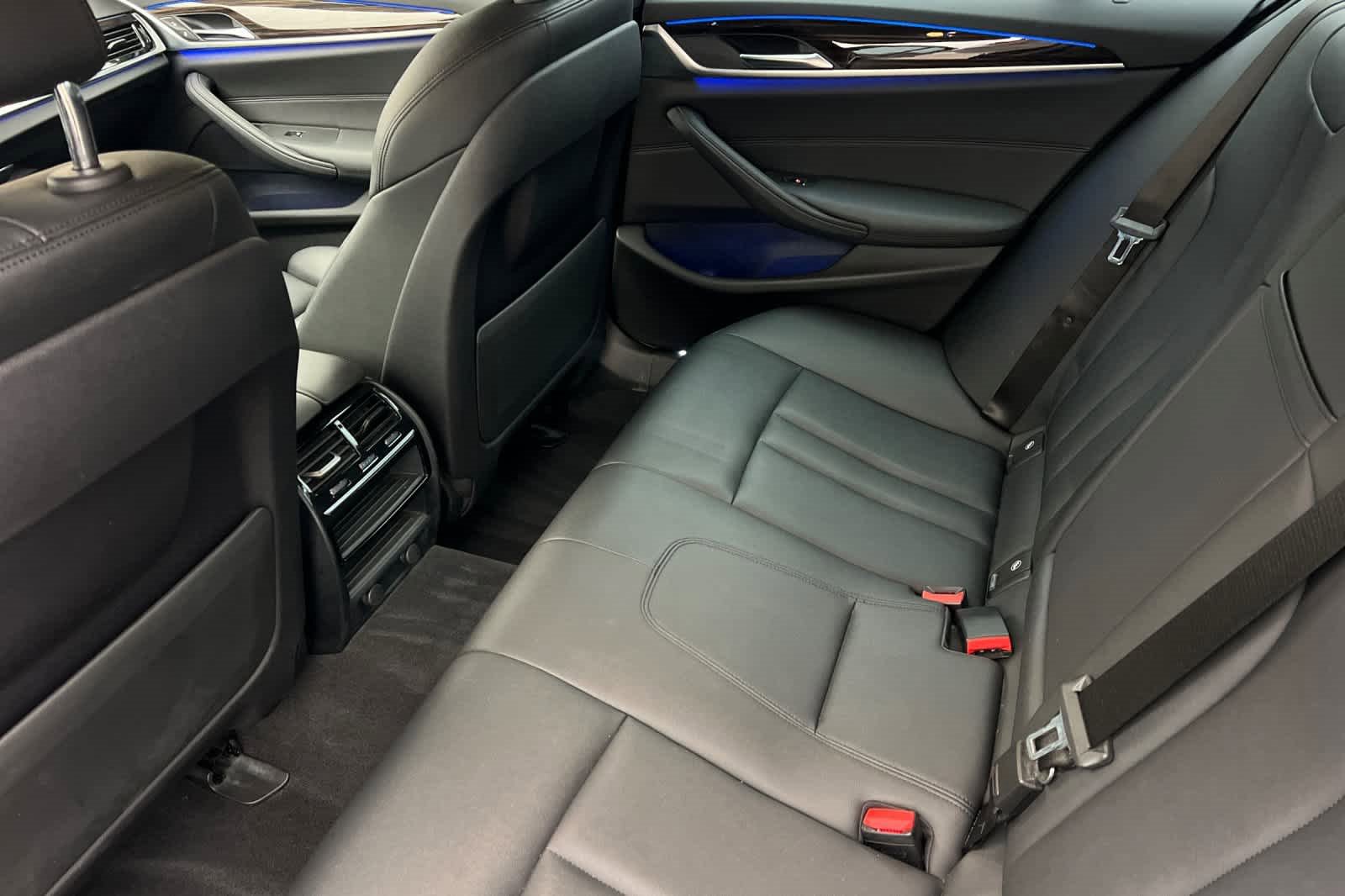 Used 2019 BMW 530i 530i w/ Convenience Package image 4