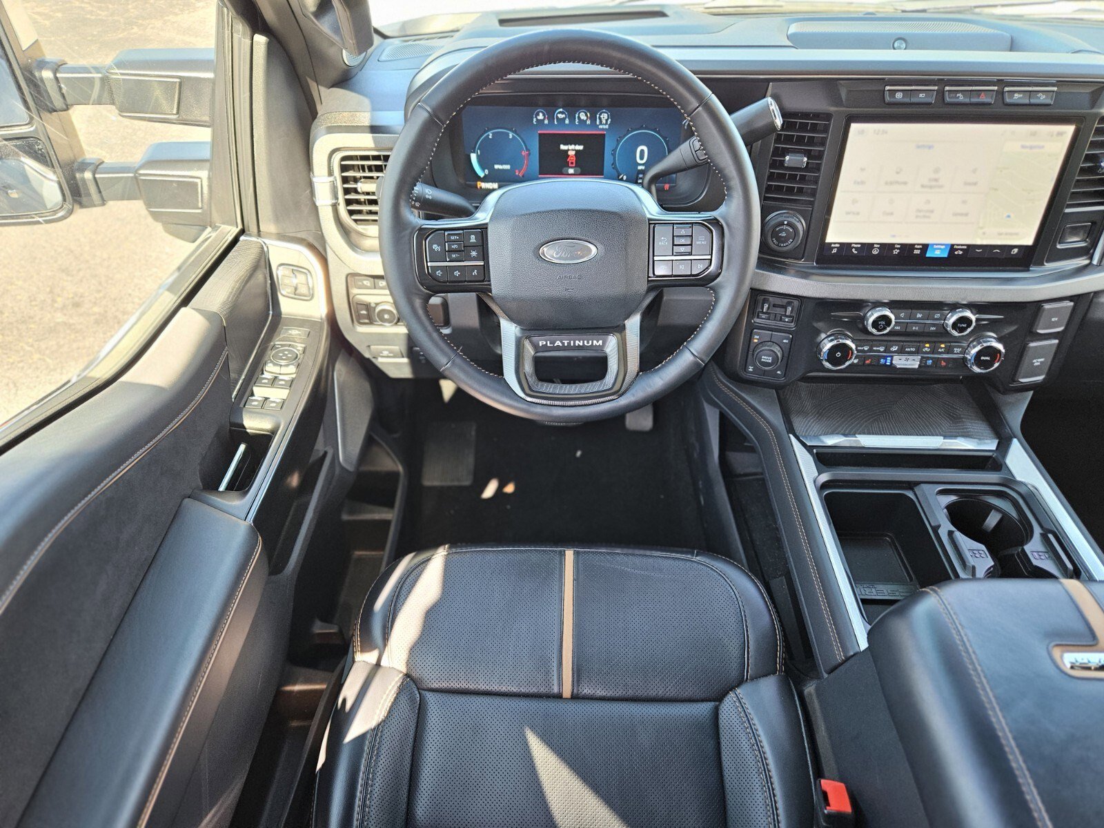 Certified 2024 Ford F250 Platinum w/ FX4 Off-Road Package image 15