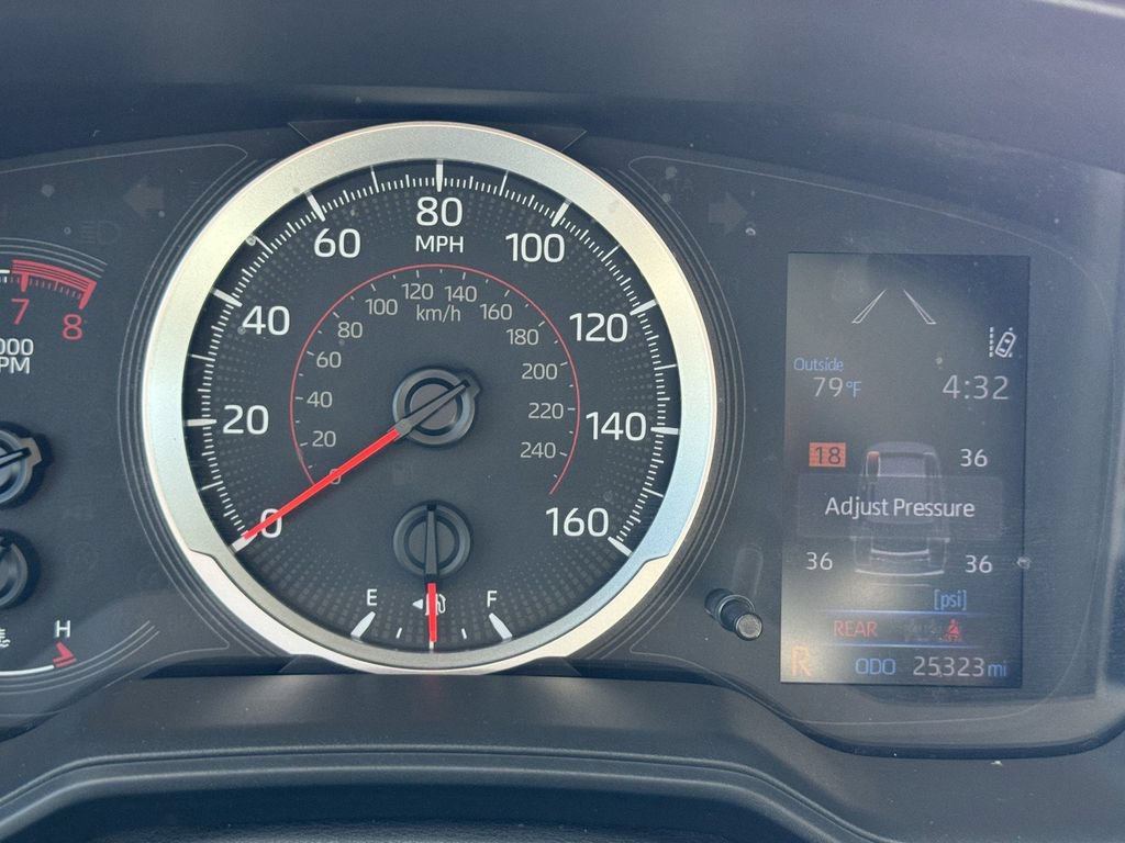Used 2022 Toyota Corolla Cross LE FWD image 23