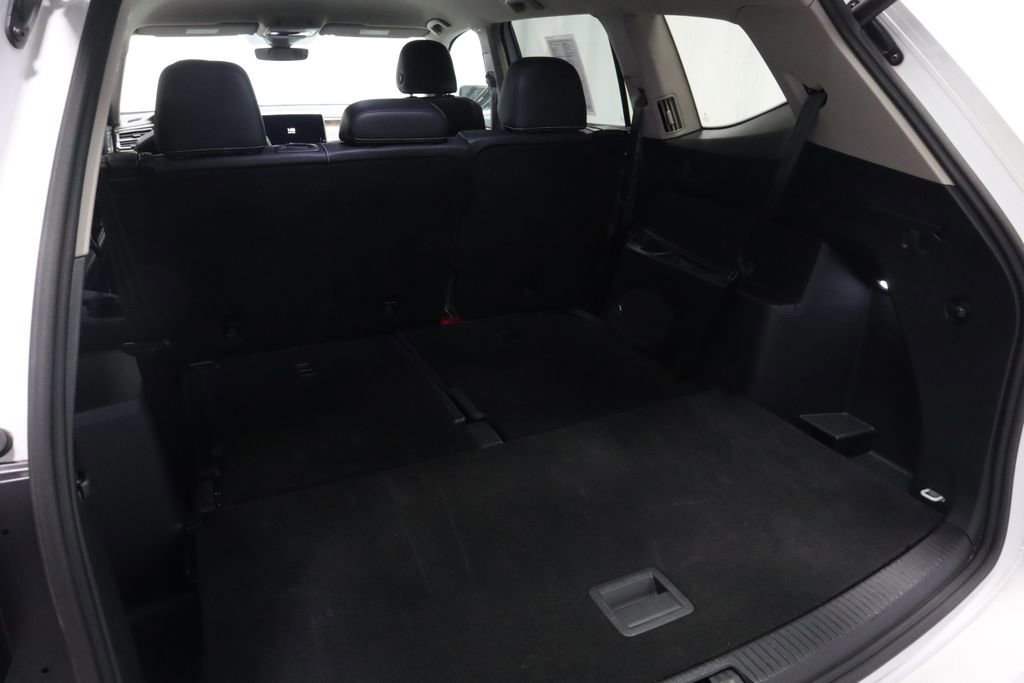 Used 2025 Volkswagen Atlas SE FWD image 18