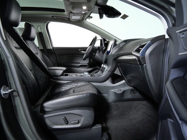 Certified 2024 Ford Edge Titanium w/ Equipment Group 301A AWD/4WD image 10