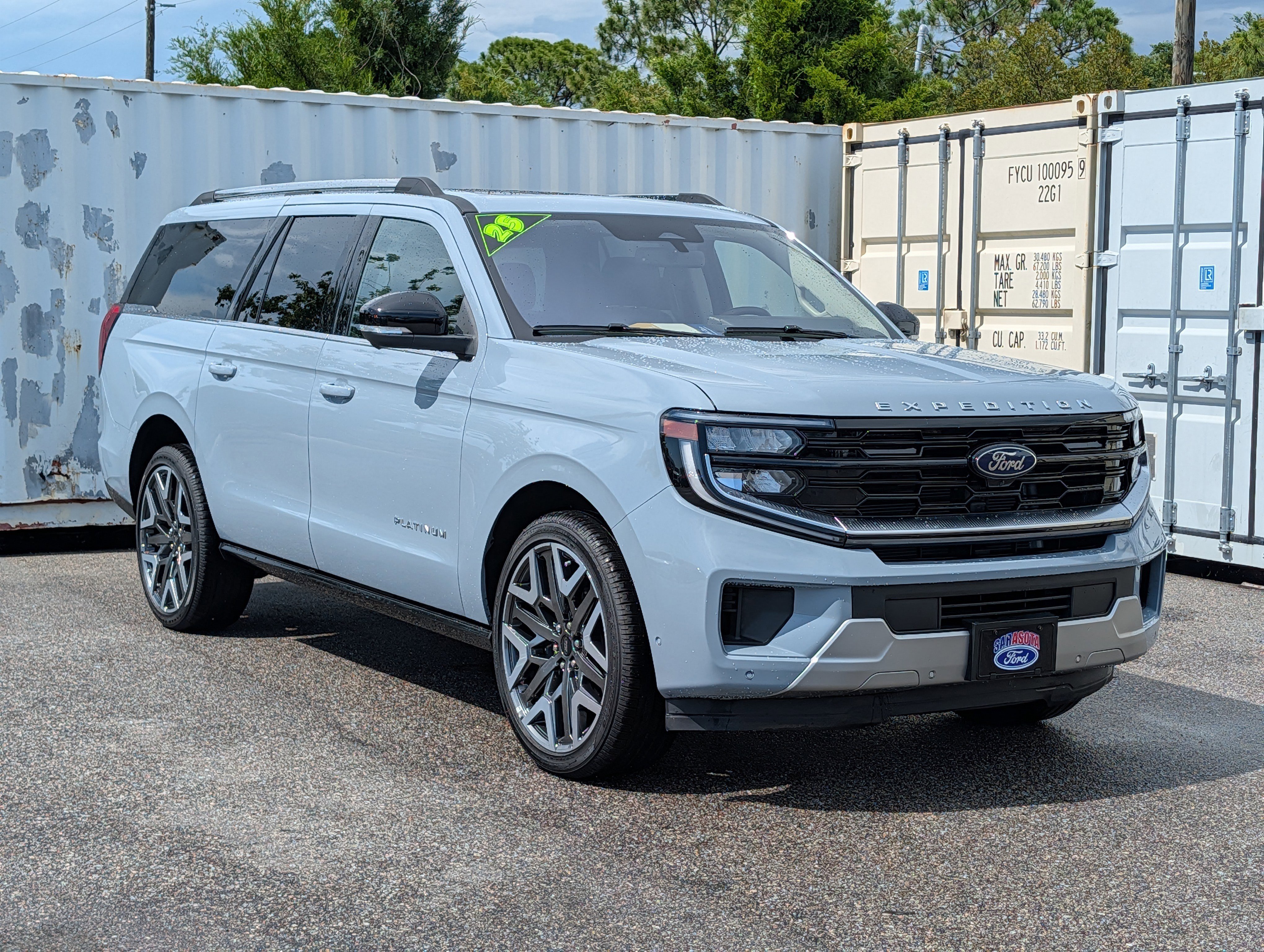 Certified 2025 Ford Expedition Max Platinum w/ Driver's Package AWD/4WD image 2