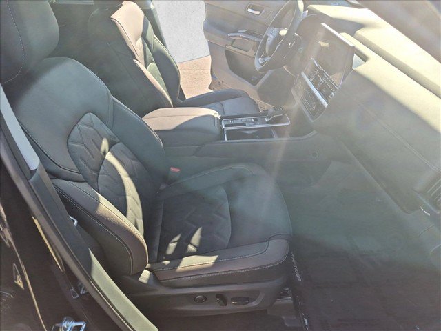Used 2026 Nissan Pathfinder Platinum FWD image 21