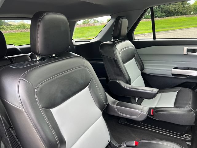 Certified 2023 Ford Explorer XLT w/ Equipment Group 202A AWD/4WD image 32