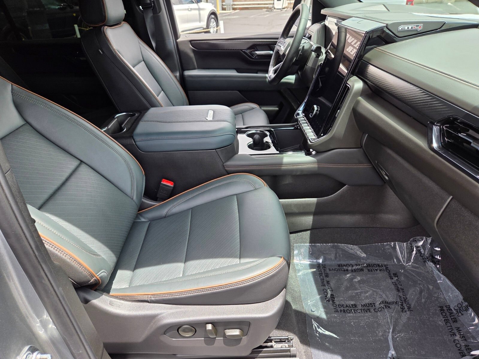Used 2026 GMC Yukon XL AT4 w/ LPO, Floor Liner Package AWD/4WD image 17