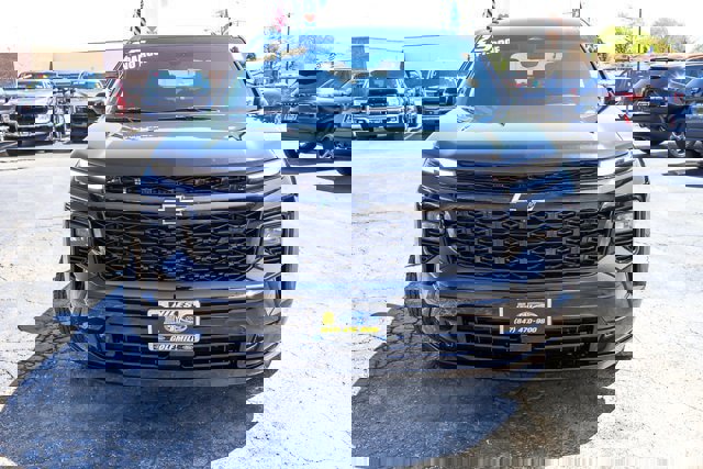 Used 2025 Chevrolet Traverse RS w/ LPO, Floor Liner Package AWD/4WD image 6