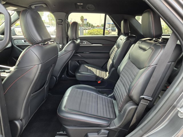 Certified 2025 Ford Explorer ST-Line AWD/4WD image 10