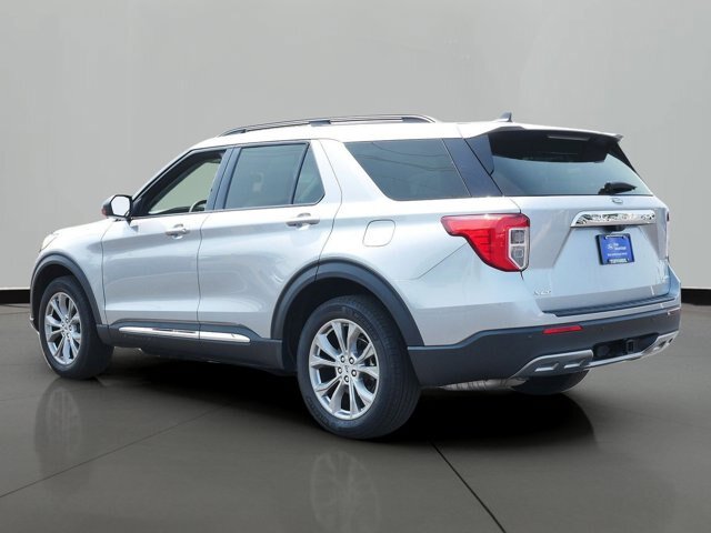 Certified 2023 Ford Explorer XLT w/ Equipment Group 202A AWD/4WD image 2