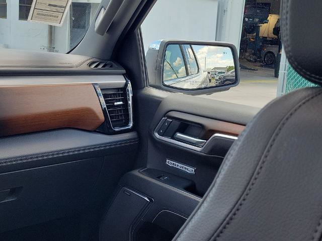 Used 2025 GMC Sierra 1500 Denali AWD/4WD image 16