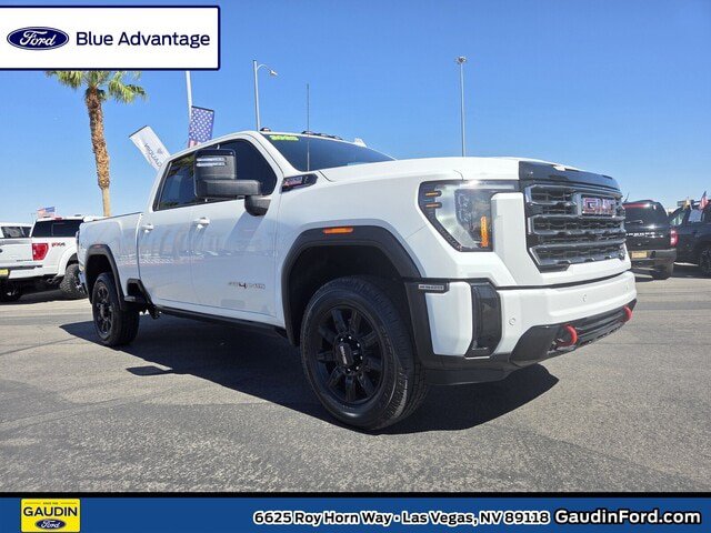 Used 2025 GMC Sierra 2500 AT4 w/ Technology Package AWD/4WD image 1