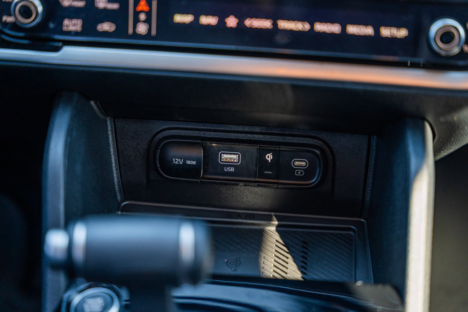 Used 2025 Kia Sportage EX image 28