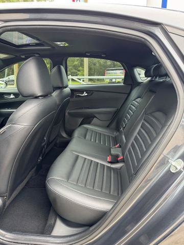 Used 2022 Kia Forte GT-Line w/ GT-Line Premium Package FWD image 13