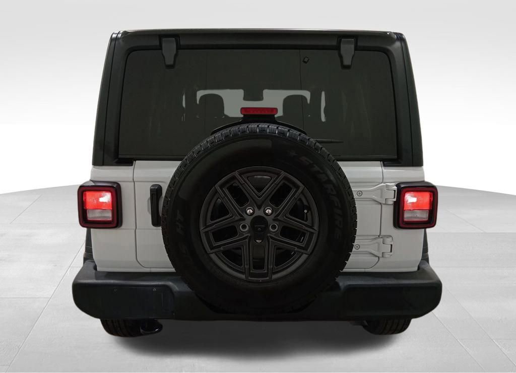 Used 2024 Jeep Wrangler Sport S image 3
