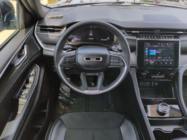 Used 2024 Jeep Grand Cherokee L Laredo AWD/4WD image 16