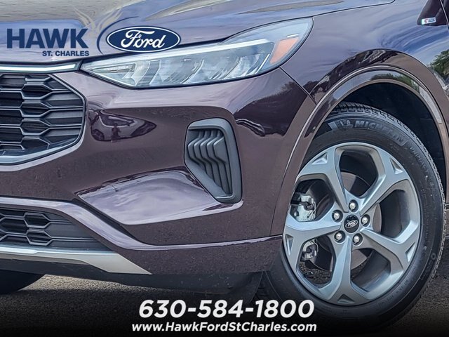Certified 2023 Ford Escape ST-Line w/ Tech Pack #1 AWD/4WD image 3