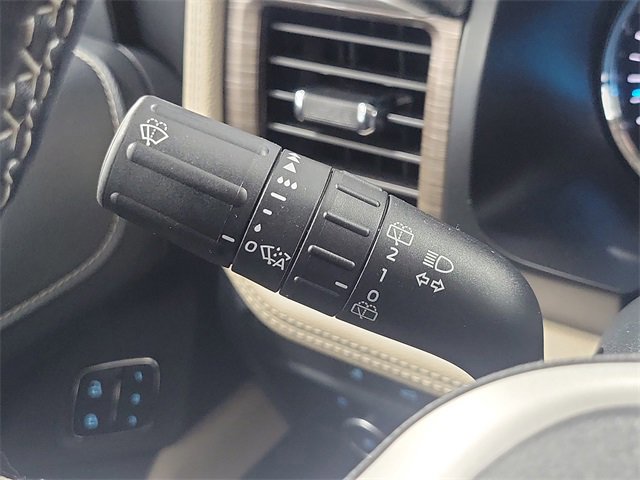 Certified 2022 Ford Expedition Limited image 15