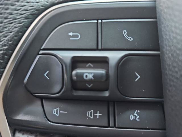 Used 2026 Toyota Tundra Limited AWD/4WD image 16