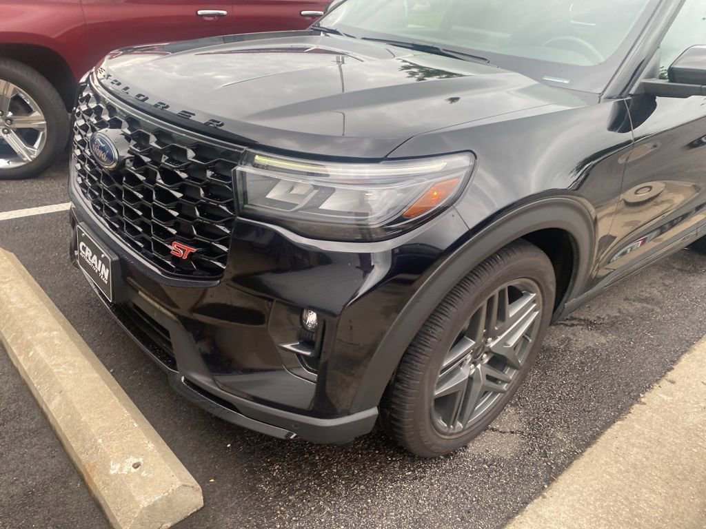 Certified 2025 Ford Explorer ST w/ Sun And Sound Package AWD/4WD image 2