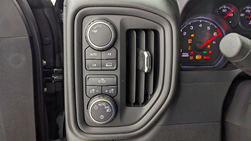 Used 2021 Chevrolet Silverado 1500 Custom AWD/4WD image 21
