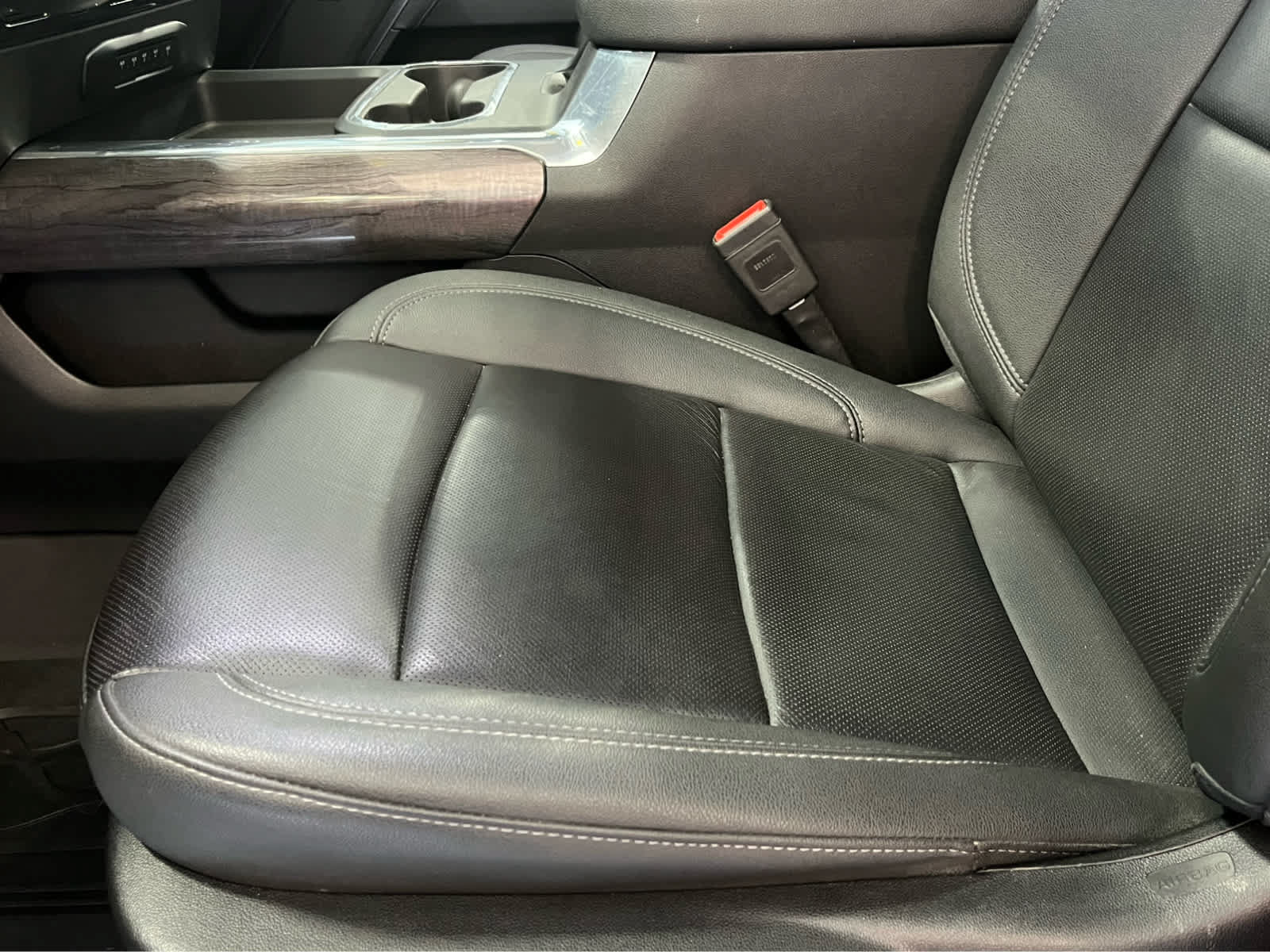 Used 2024 Chevrolet Silverado 2500 LTZ w/ LTZ Plus Package AWD/4WD image 19