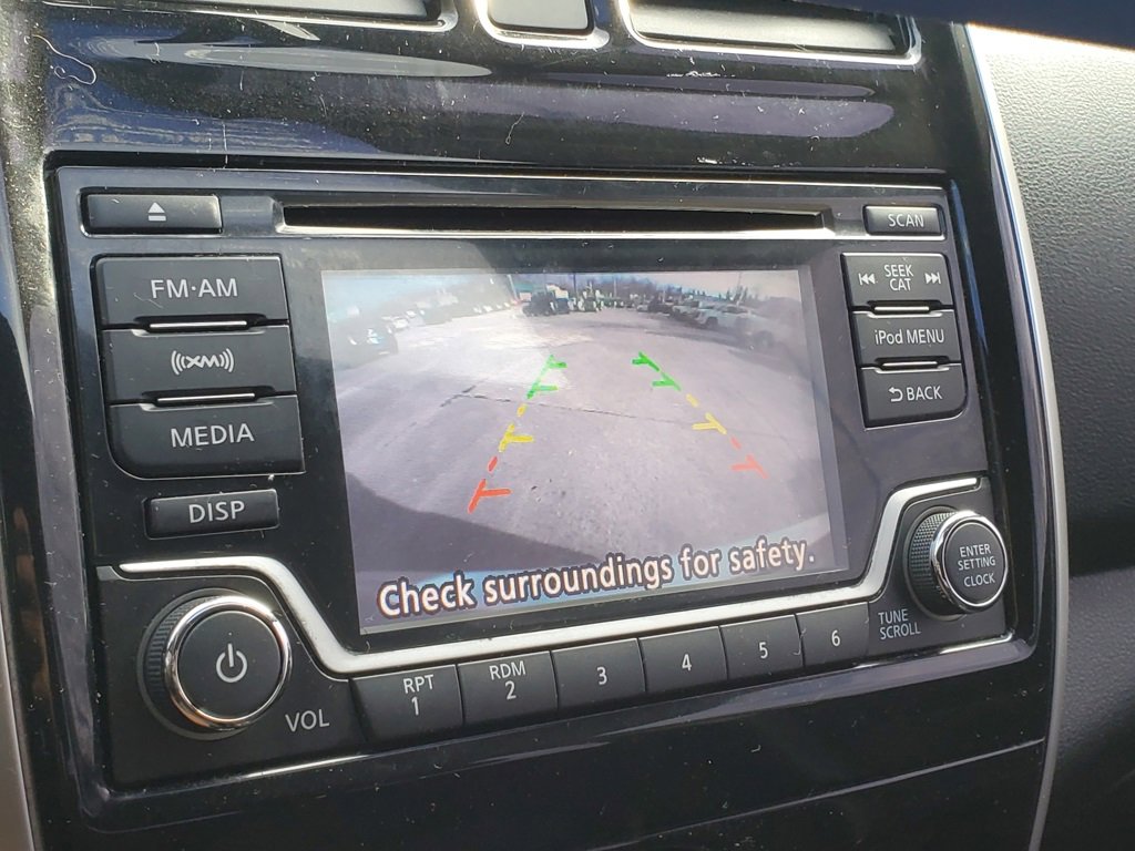 Used 2018 Nissan Versa SV w/ SV Special Edition Package image 23