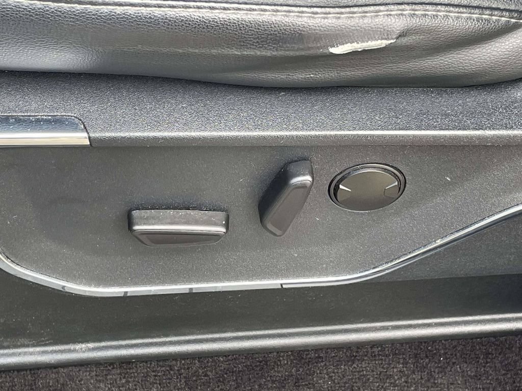 Certified 2022 Ford F150 Lariat AWD/4WD image 14