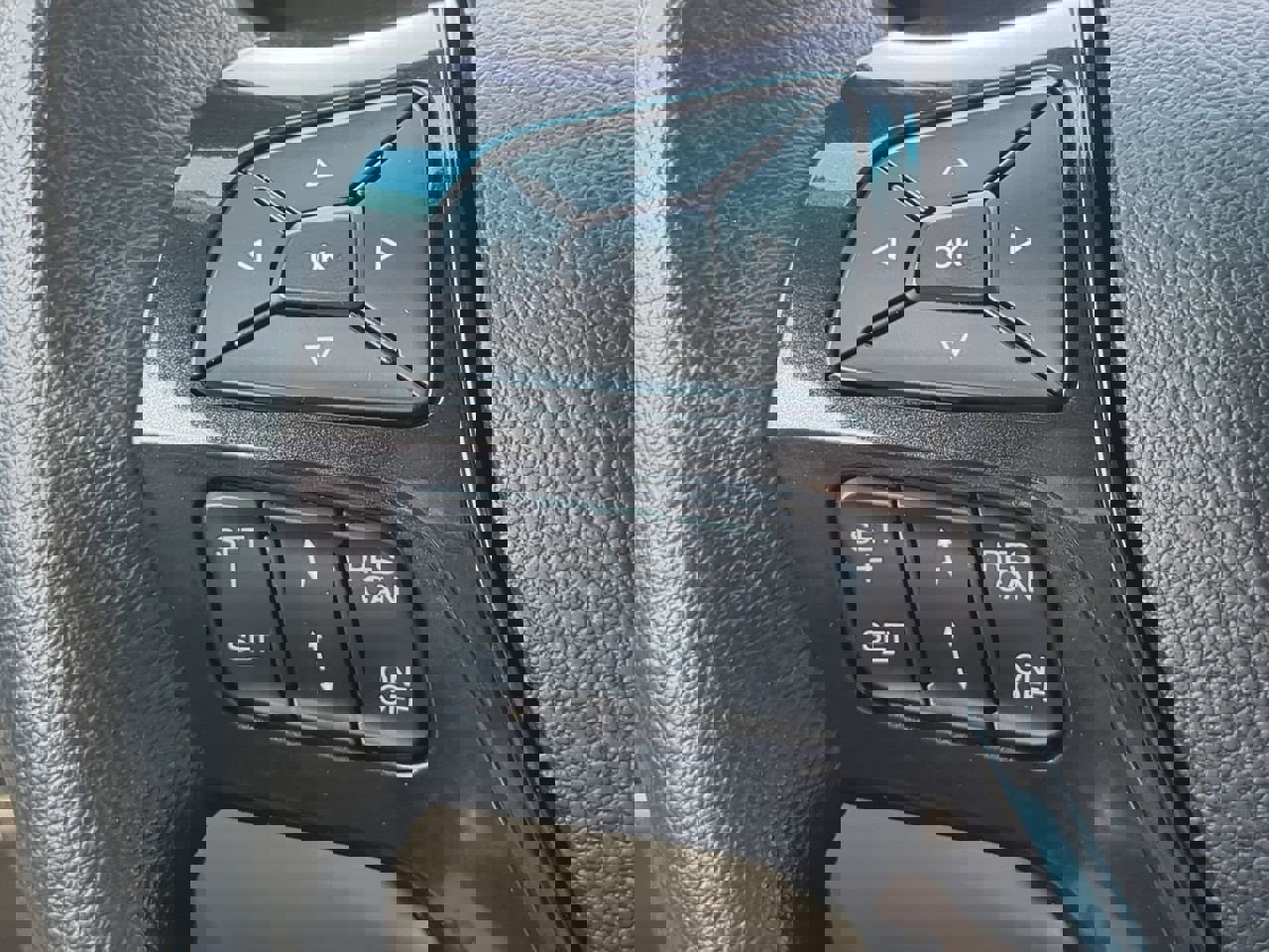 Certified 2018 Ford Explorer XLT w/ Equipment Group 202A image 22