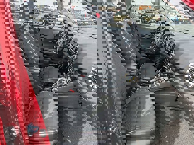 Used 2025 Hyundai Venue Limited image 35