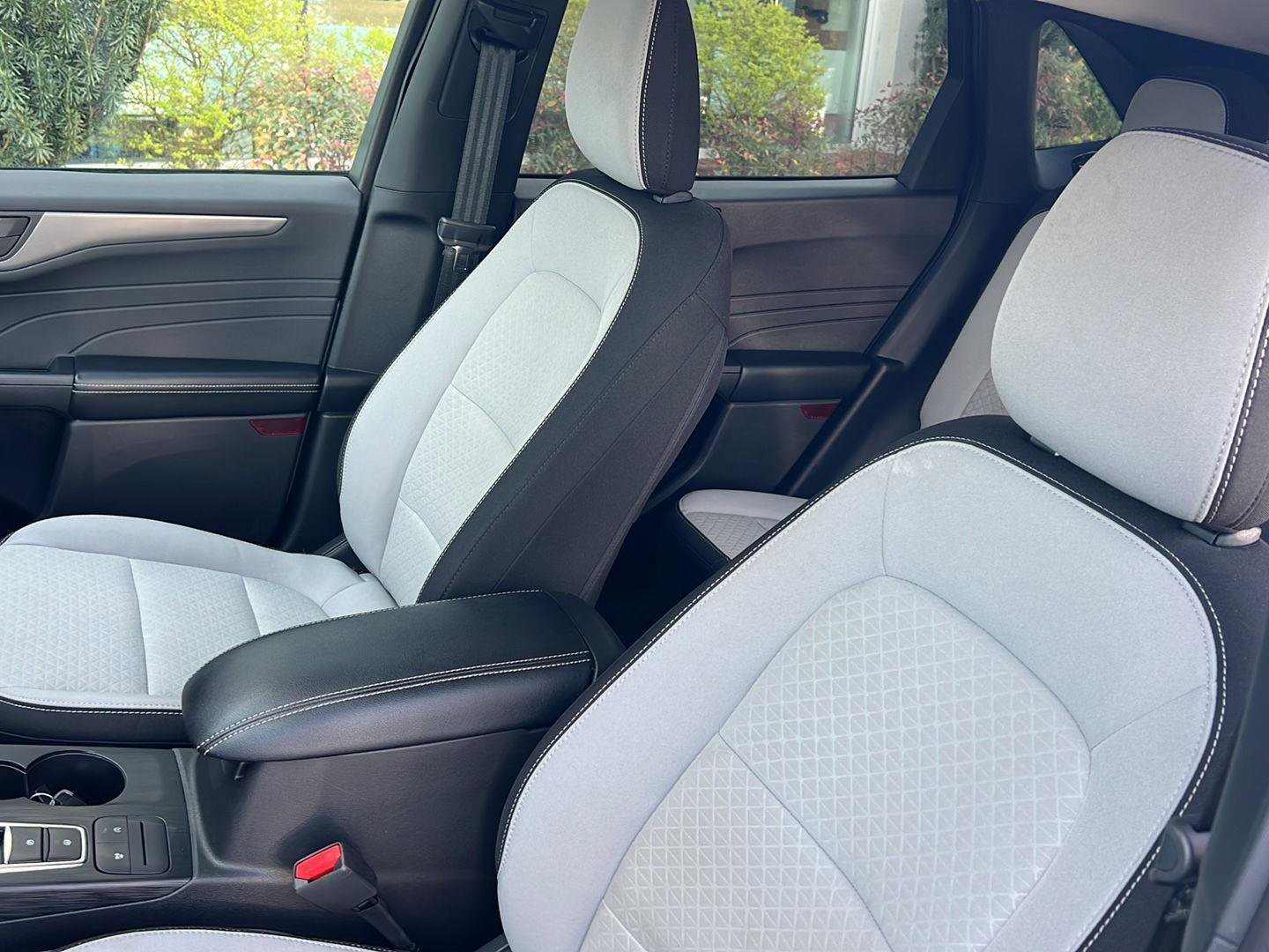 Certified 2024 Ford Escape Active FWD image 29