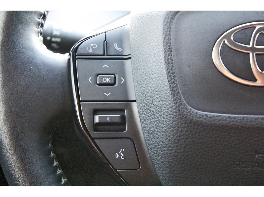 Used 2023 Toyota Prius Limited w/ Limited Premium Package FWD image 19