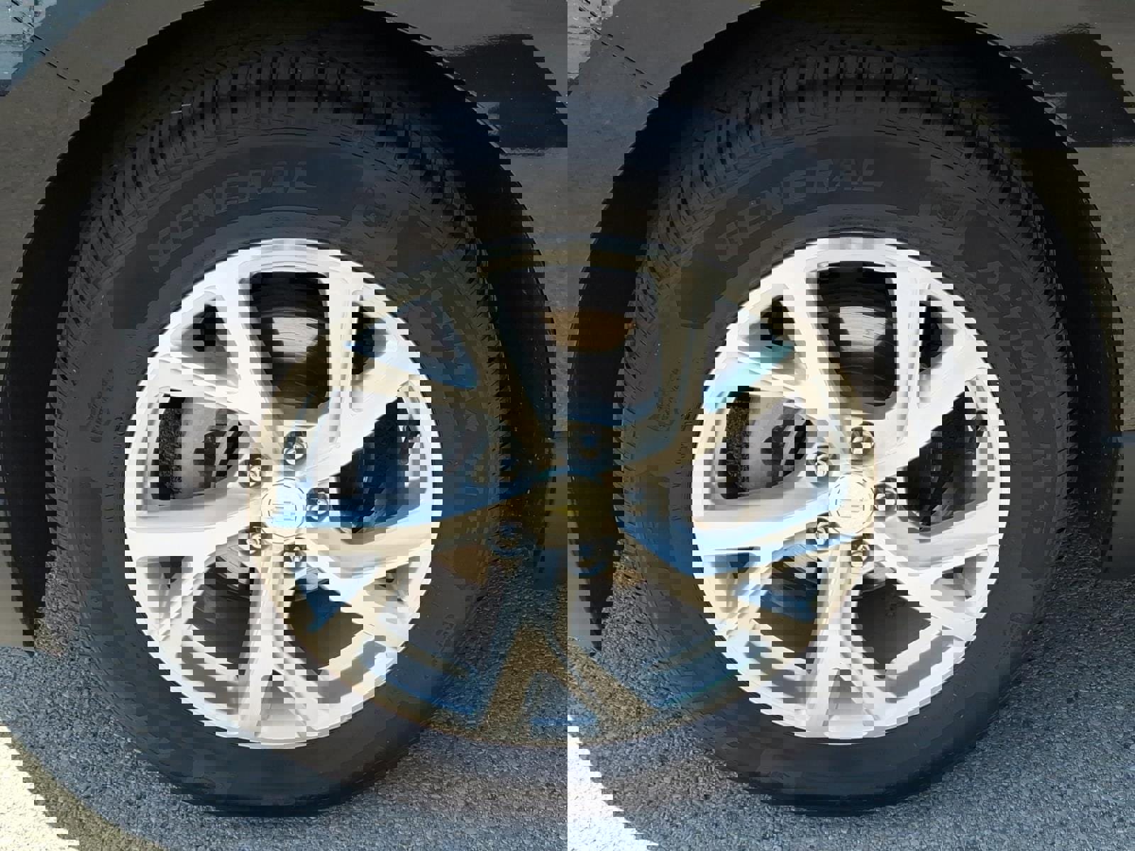 Used 2019 Chevrolet Equinox Premier image 9