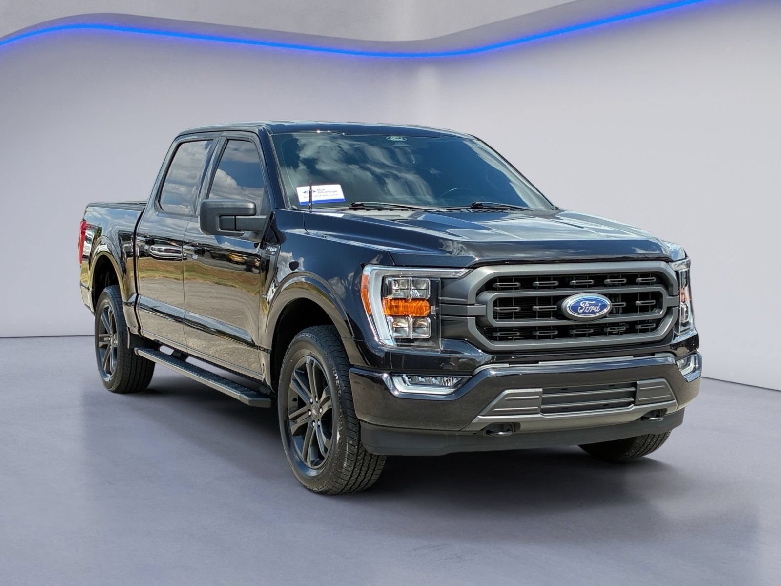 Certified 2022 Ford F150 XLT w/ Equipment Group 302A High AWD/4WD image 4