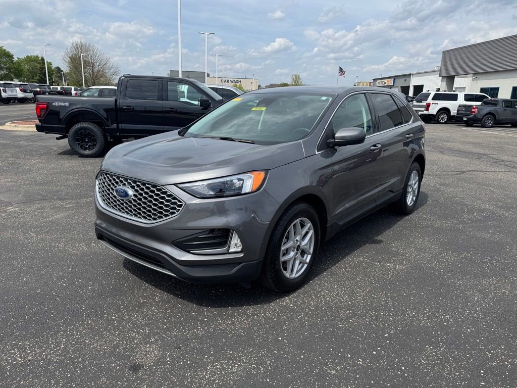 Certified 2024 Ford Edge SEL w/ Convenience Package AWD/4WD image 7
