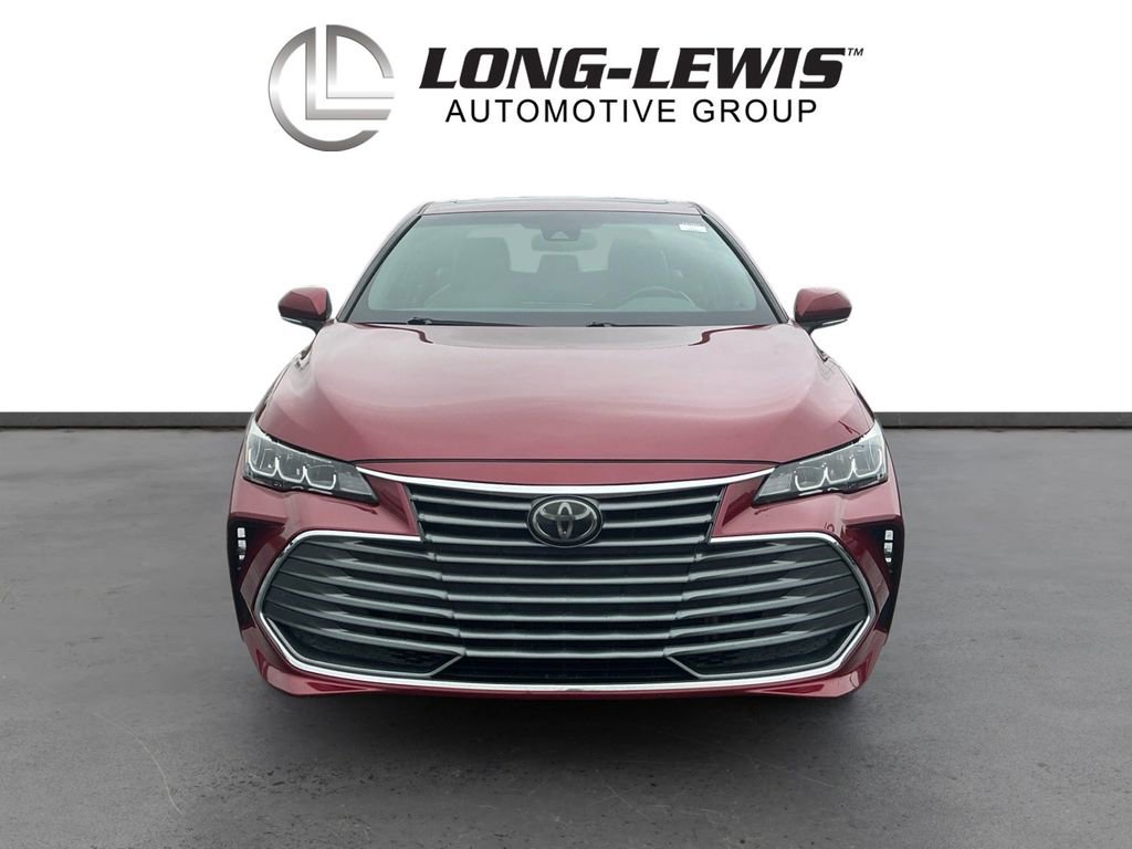 Used 2019 Toyota Avalon XLE w/ Moonroof Package FWD image 11