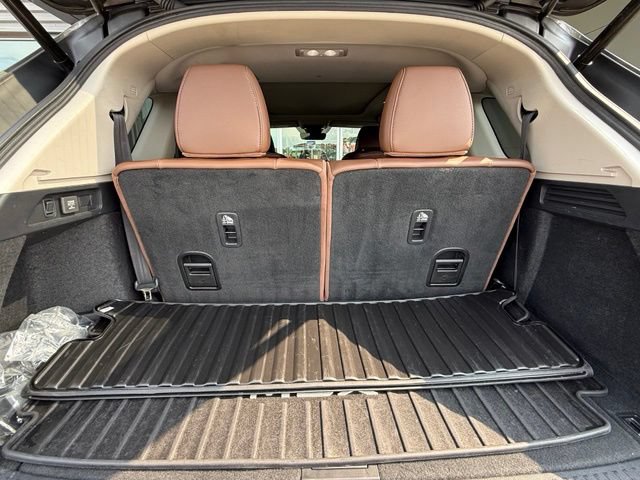 Used 2023 Acura MDX FWD w/ Technology Package image 17