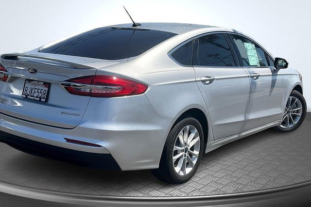 Certified 2019 Ford Fusion Energi Titanium image 4