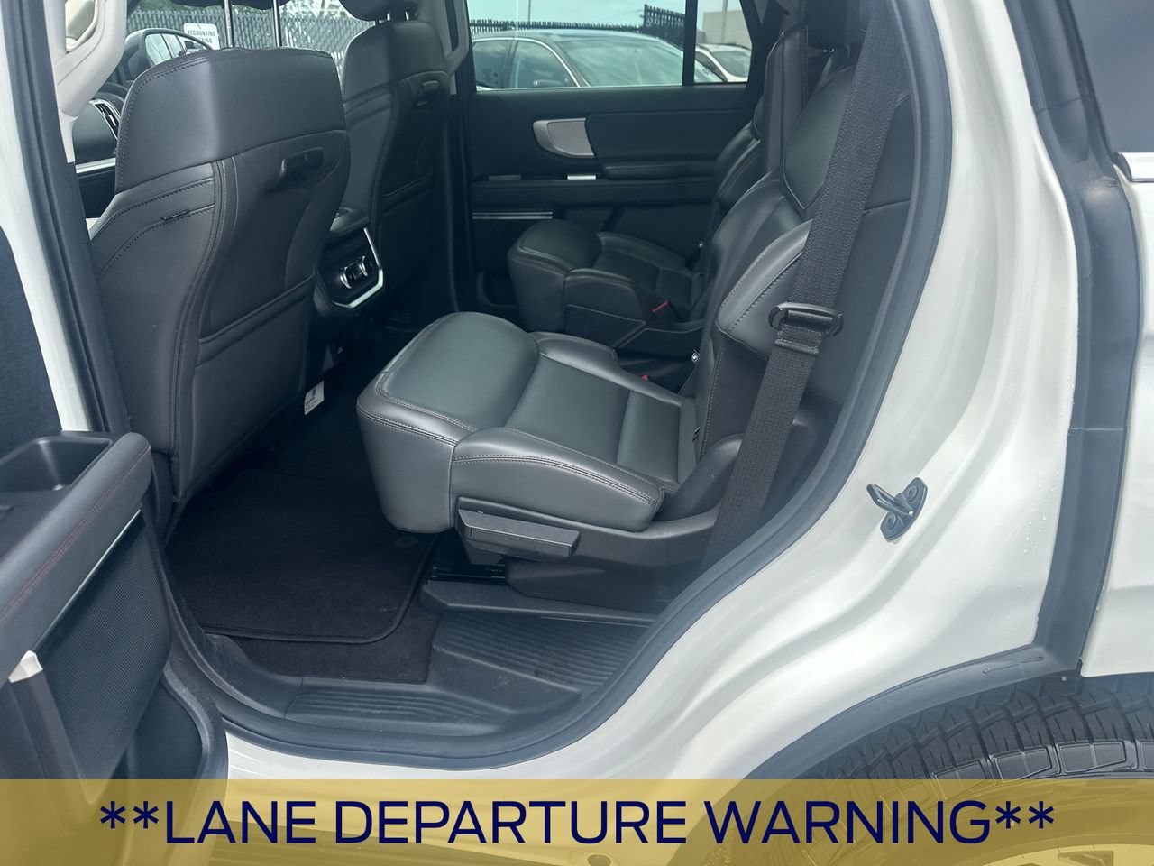 Certified 2025 Ford Expedition Active AWD/4WD image 23