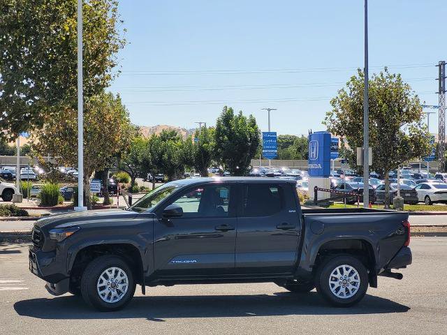 Used 2024 Toyota Tacoma SR5 AWD/4WD image 7