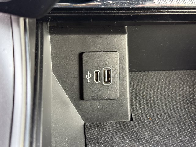 Certified 2025 Ford F150 Lariat w/ Equipment Group 501A Mid AWD/4WD image 17