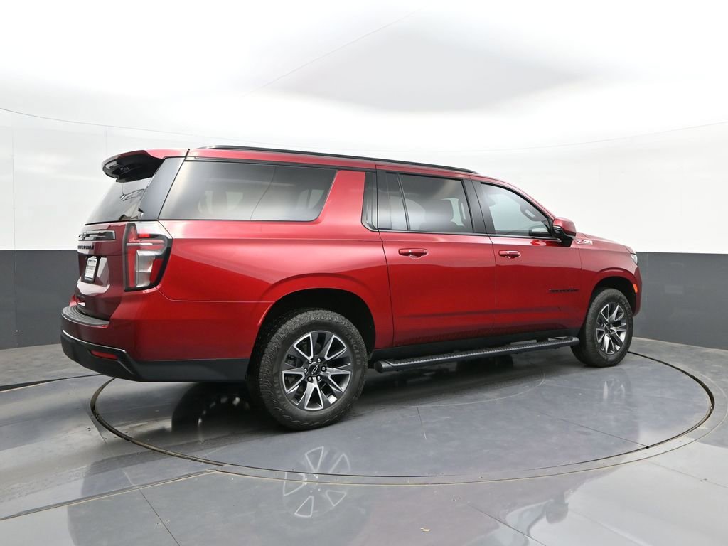 Used 2024 Chevrolet Suburban Z71 w/ Luxury Package AWD/4WD image 15
