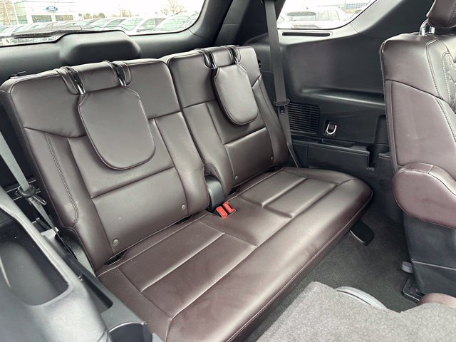 Certified 2025 Ford Explorer Platinum w/ Ultimate Package AWD/4WD image 14