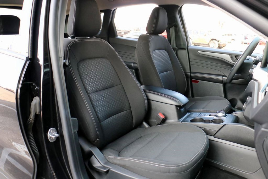 Certified 2025 Ford Escape Active image 30