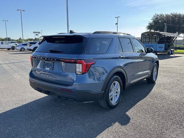 Certified 2025 Ford Explorer Active RWD image 3