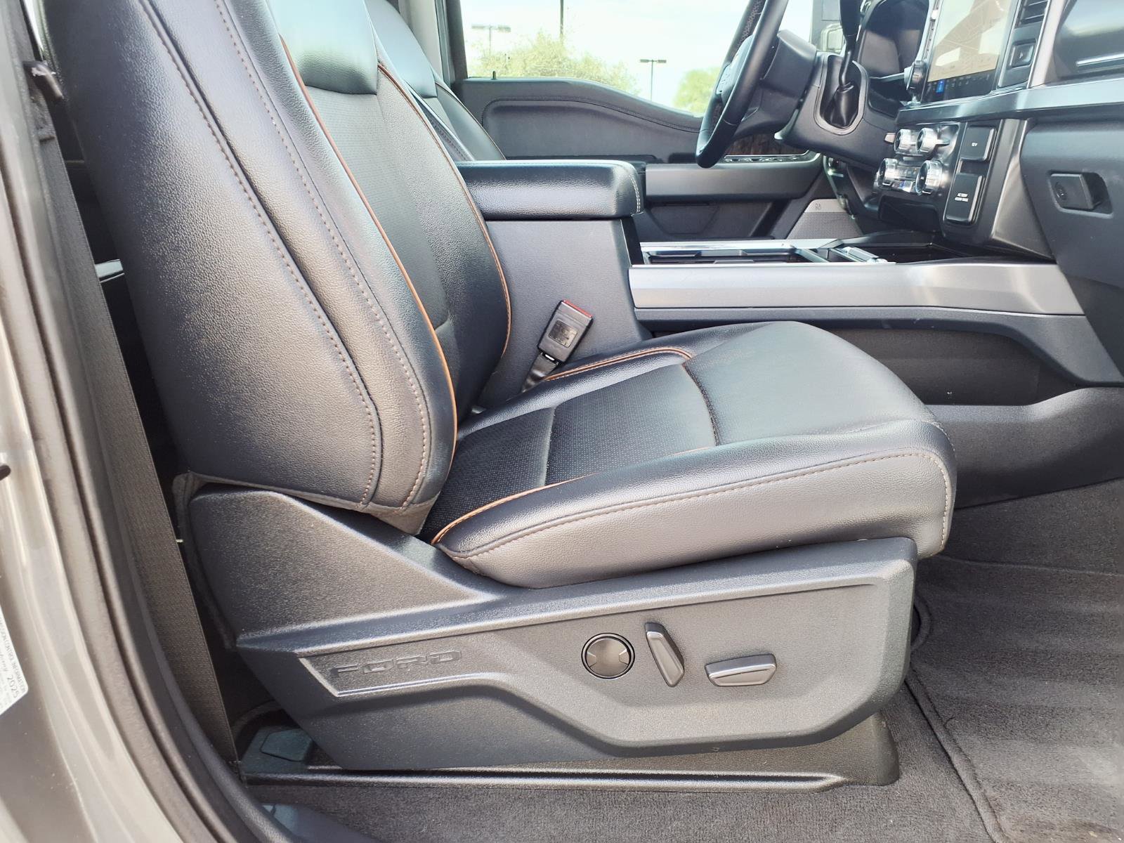 Certified 2025 Ford F250 Lariat w/ Lariat Ultimate Package AWD/4WD image 11