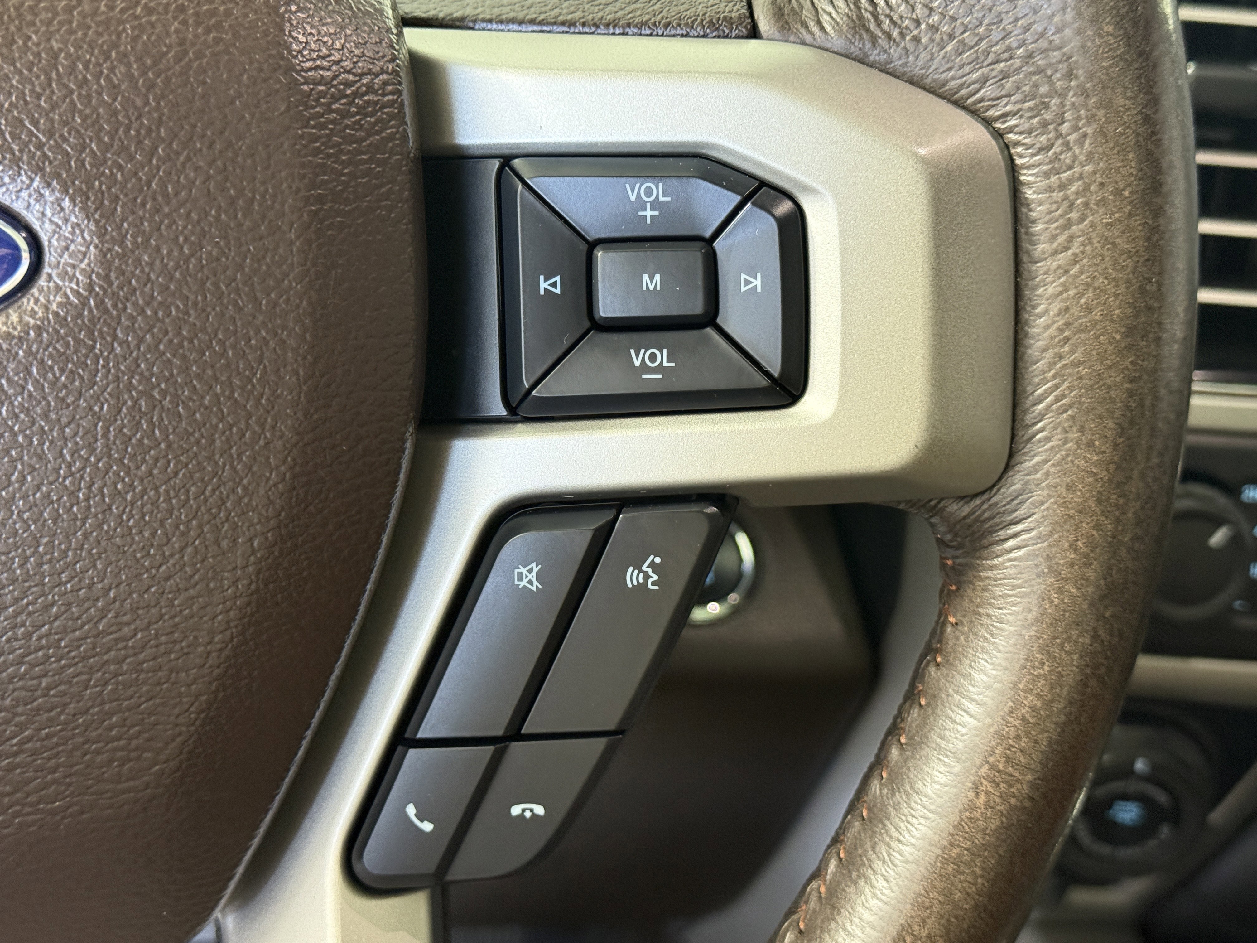 Certified 2019 Ford F150 King Ranch w/ Equipment Group 601A Luxury image 28