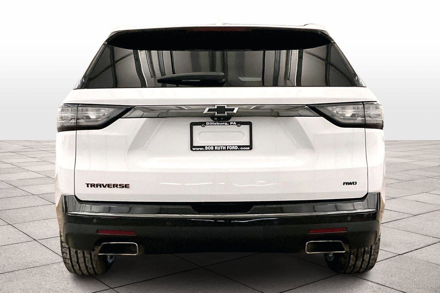 Used 2020 Chevrolet Traverse Premier w/ Redline Edition image 2