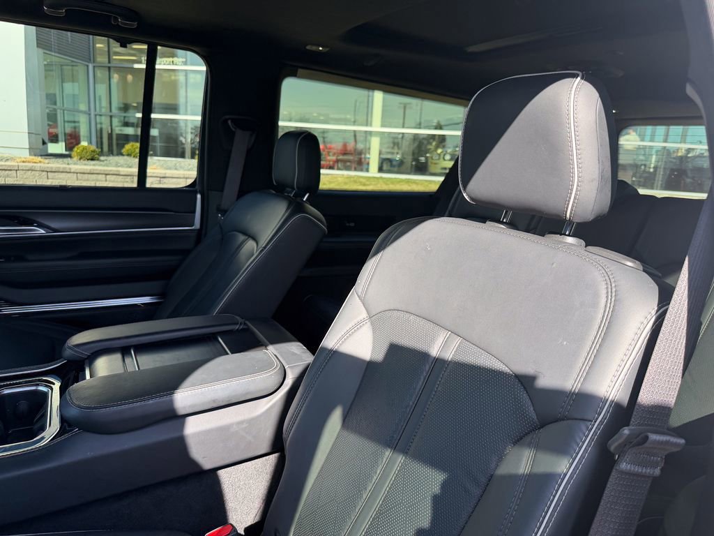 Used 2025 Jeep Grand Wagoneer L Series II Obsidian w/ Quick Order Packagew 28T image 13