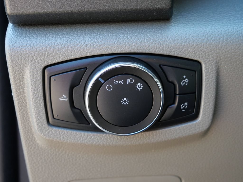 Certified 2022 Ford F350 XL w/ Power Equipment Group AWD/4WD image 18