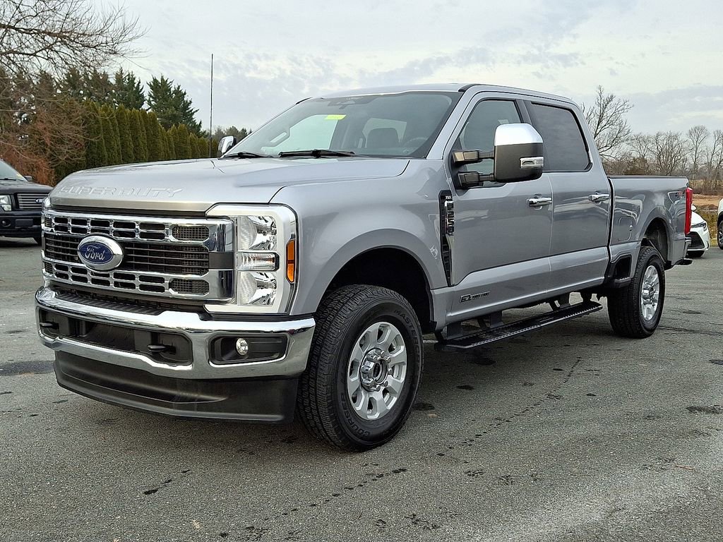 Certified 2024 Ford F250 XLT image 3