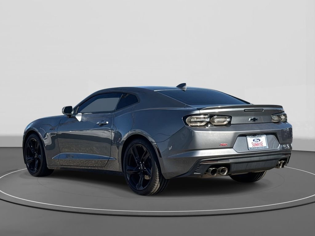 Used 2021 Chevrolet Camaro LT w/ RS Package image 7
